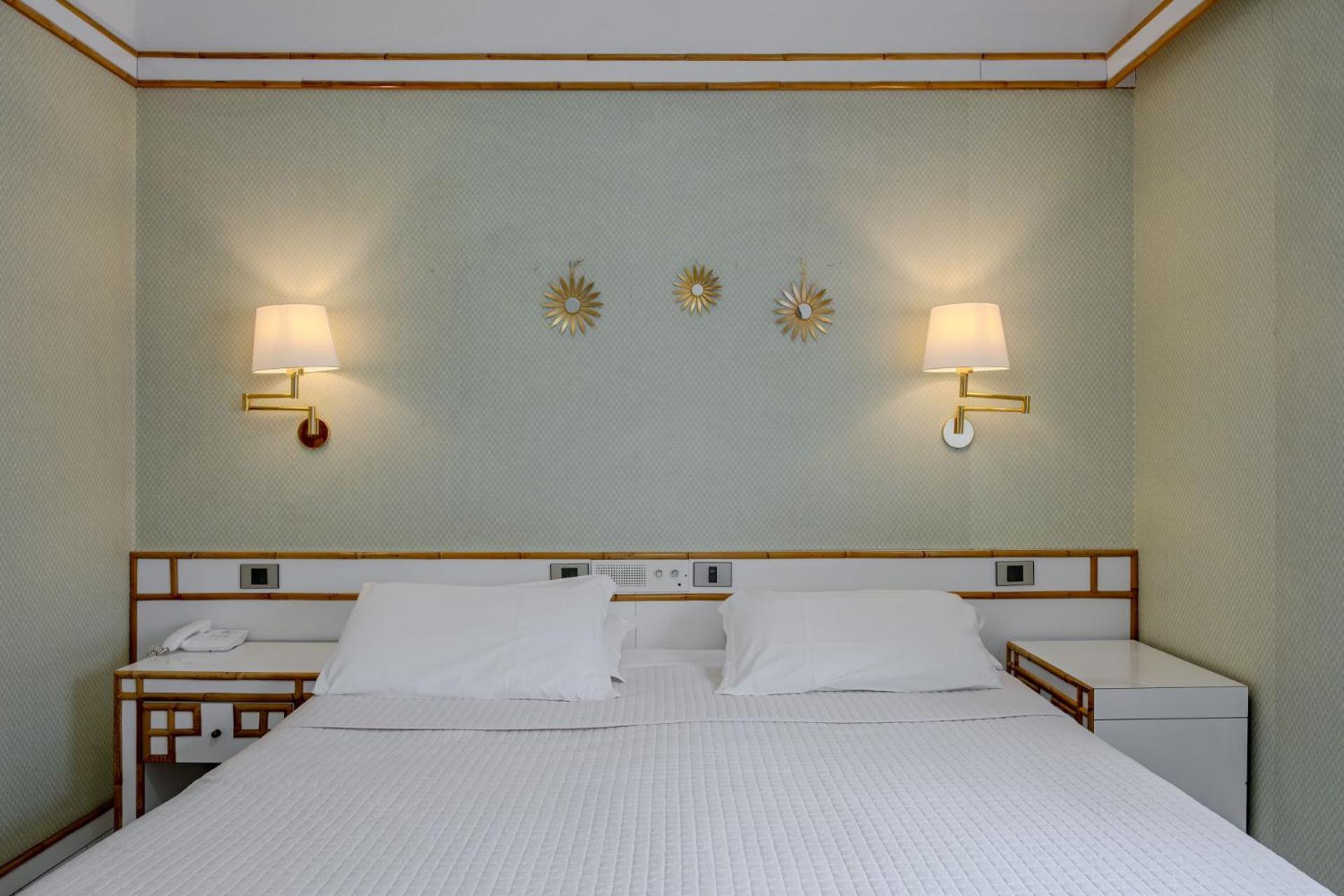 Hotel President - Vintage Hotel In Centro Риччоне Экстерьер фото