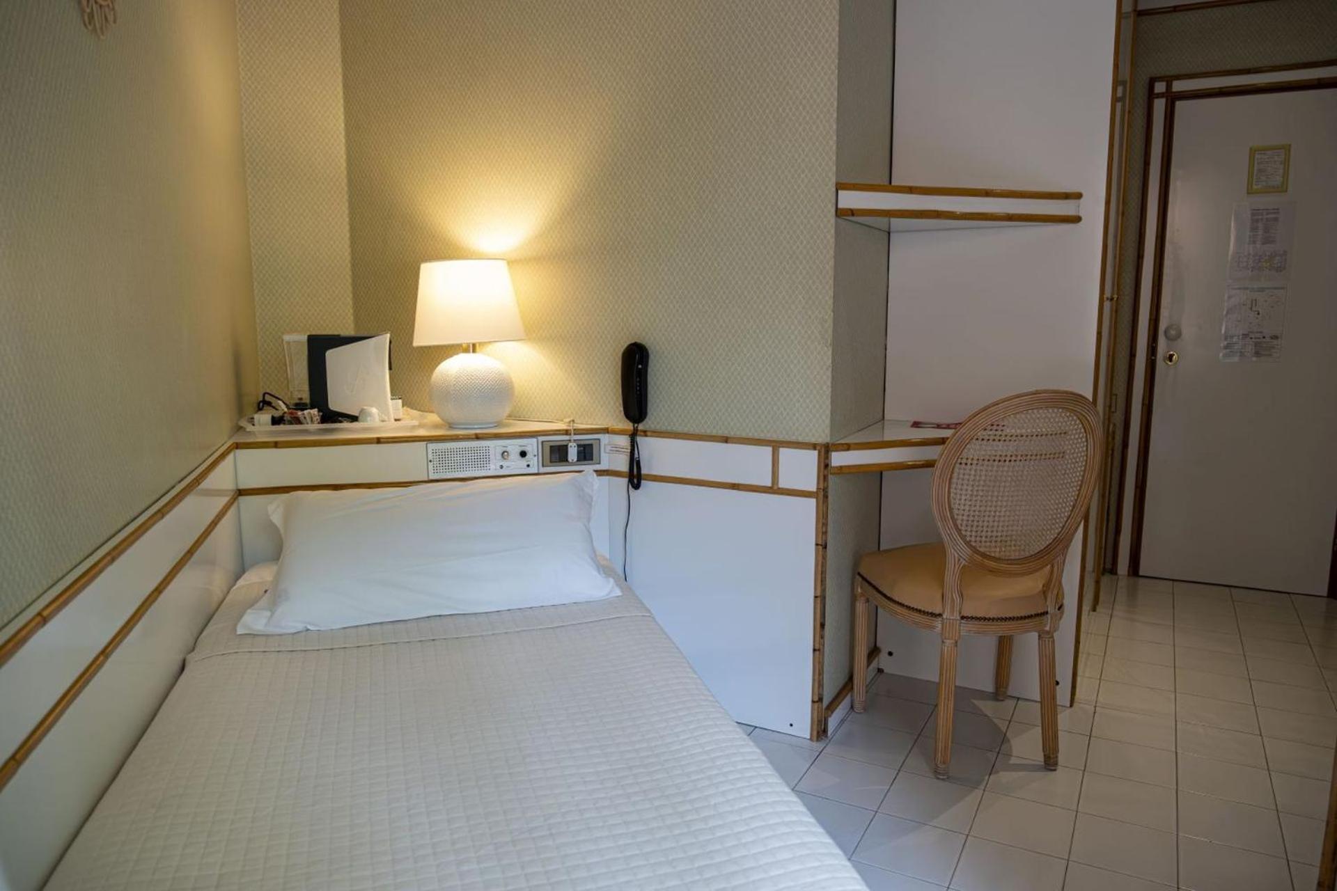 Hotel President - Vintage Hotel In Centro Риччоне Экстерьер фото
