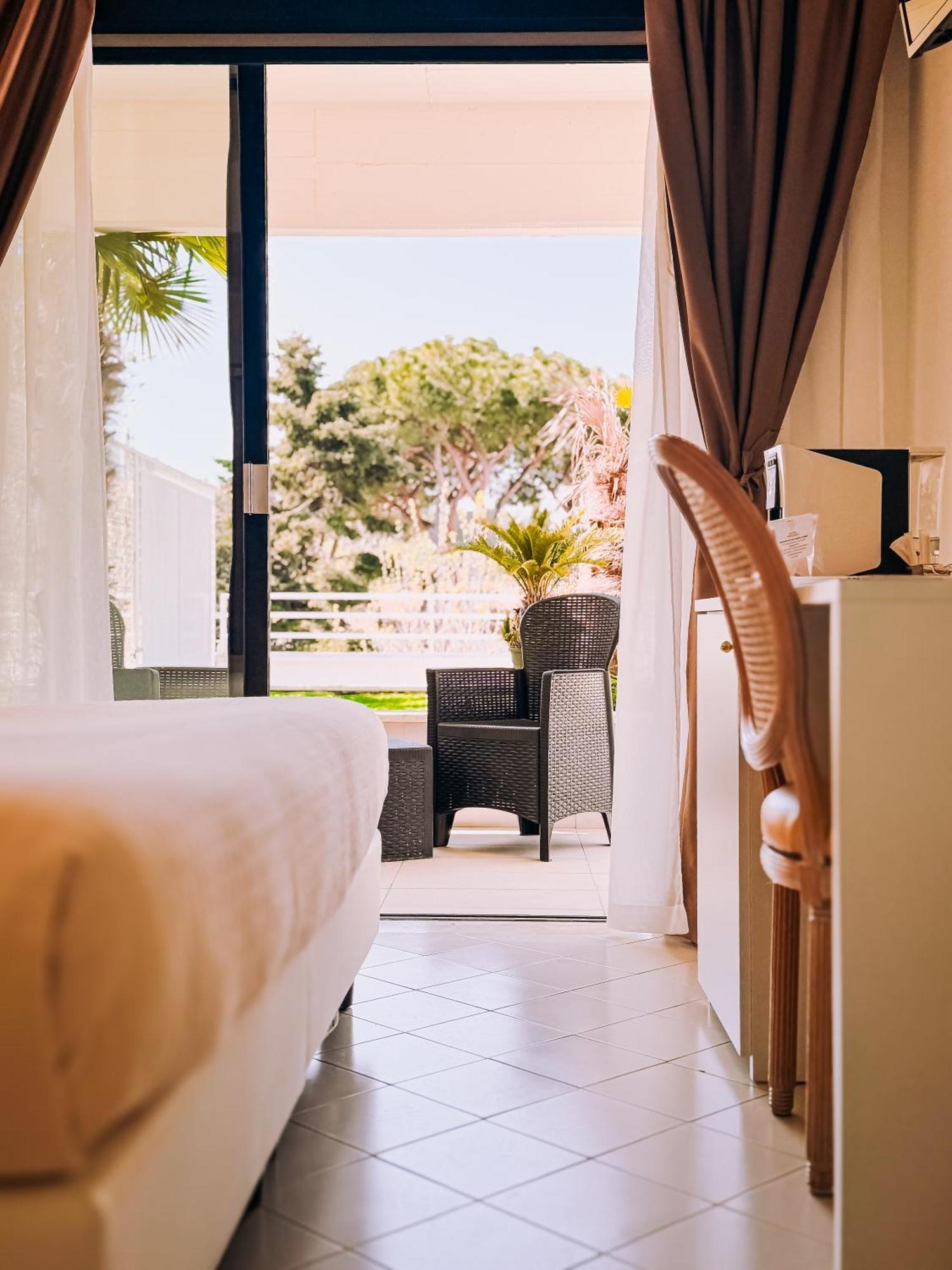 Hotel President - Vintage Hotel In Centro Риччоне Номер фото