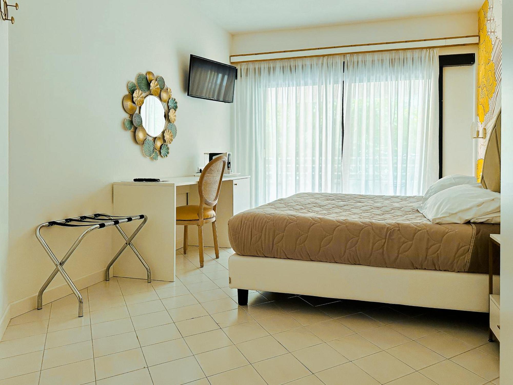 Hotel President - Vintage Hotel In Centro Риччоне Экстерьер фото