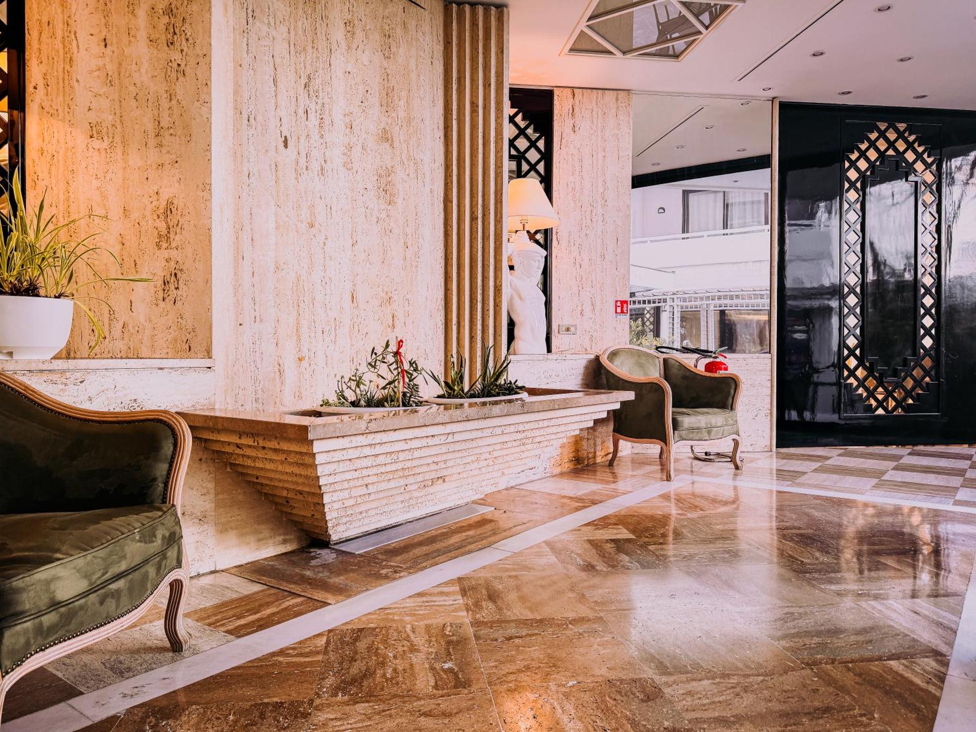 Hotel President - Vintage Hotel In Centro Риччоне Экстерьер фото